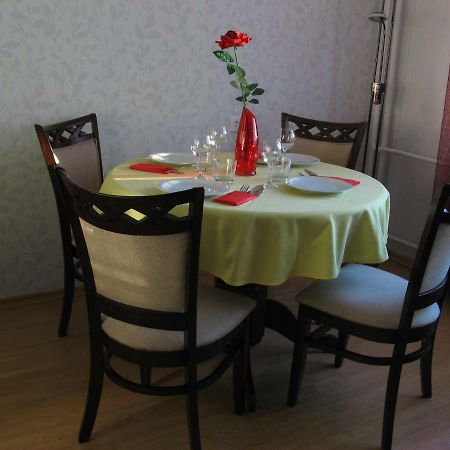 Gratarre Apartment Курессааре Екстер'єр фото