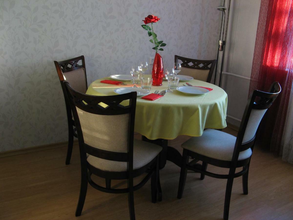 Gratarre Apartment Курессааре Екстер'єр фото